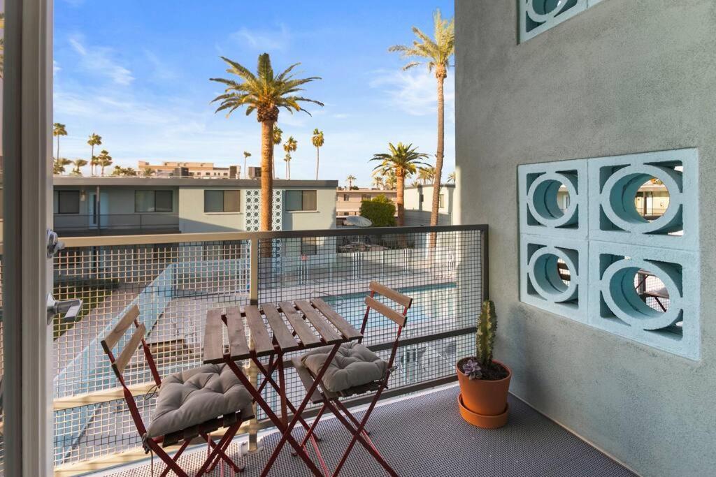 Micro Studio With Balcony & Pool View - Walk To Ot Scottsdale Exterior foto
